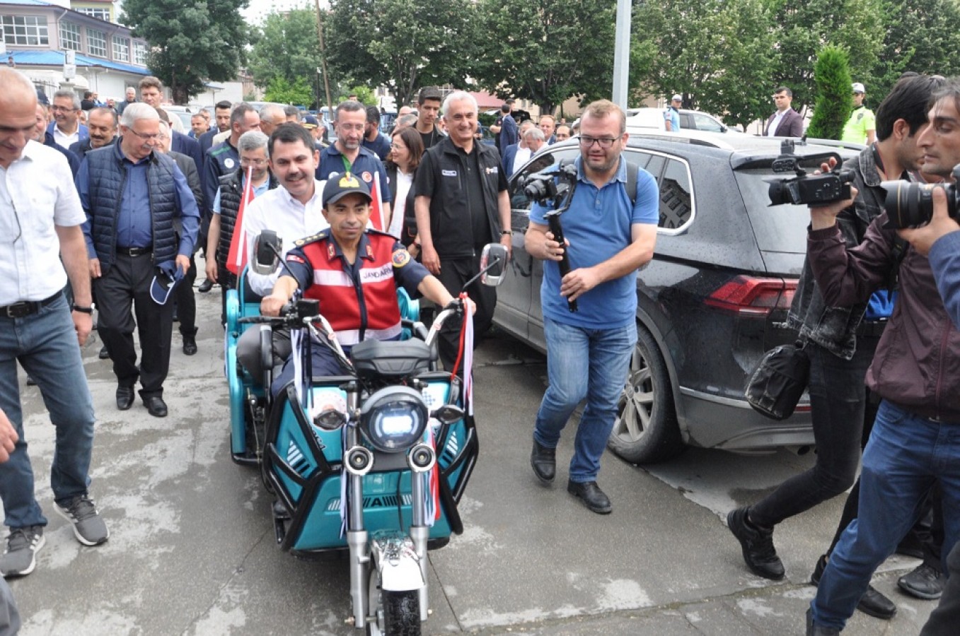 Birlikte tur attılar;