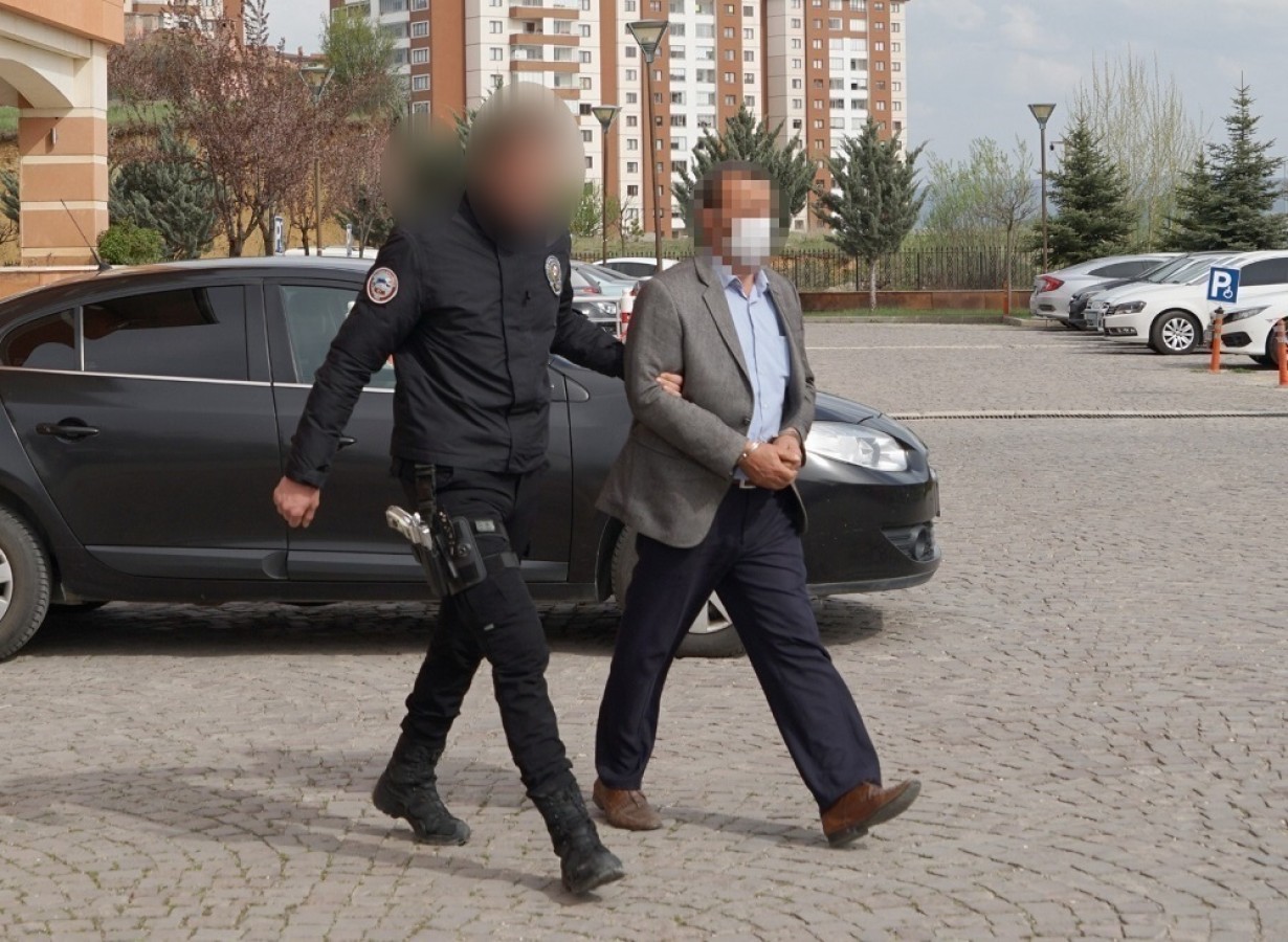 Evlat cinayetine ağırlaştırılmış müebbet!;