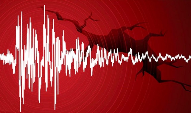 Adana'da peş peşe depremler;