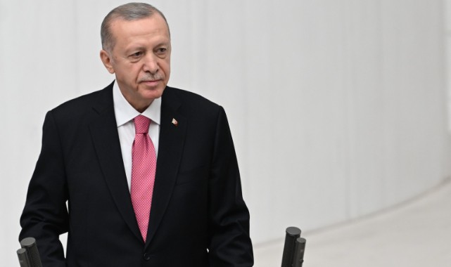 Cumhurbaşkanı Erdoğan, resmen görevine başladı!;