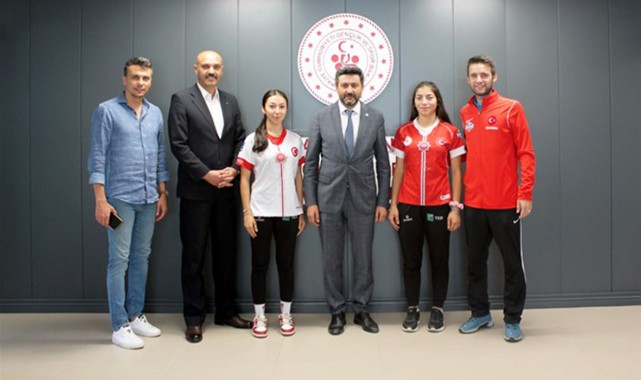 Milli ragbiciler, İl Müdürü Asrak’ı ziyaret etti;