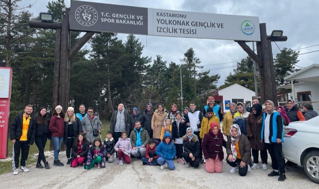 Özel gereksinimli bireyler 'Beyazay' ile güldü;