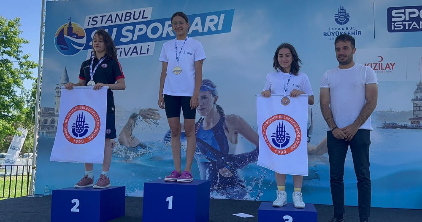 Kastamonu’ya ödüllerle döndü;