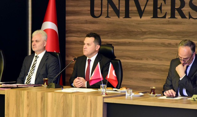 Rektör Topal, KÜ Senatosu’na yeni dönem hedeflerini anlattı;