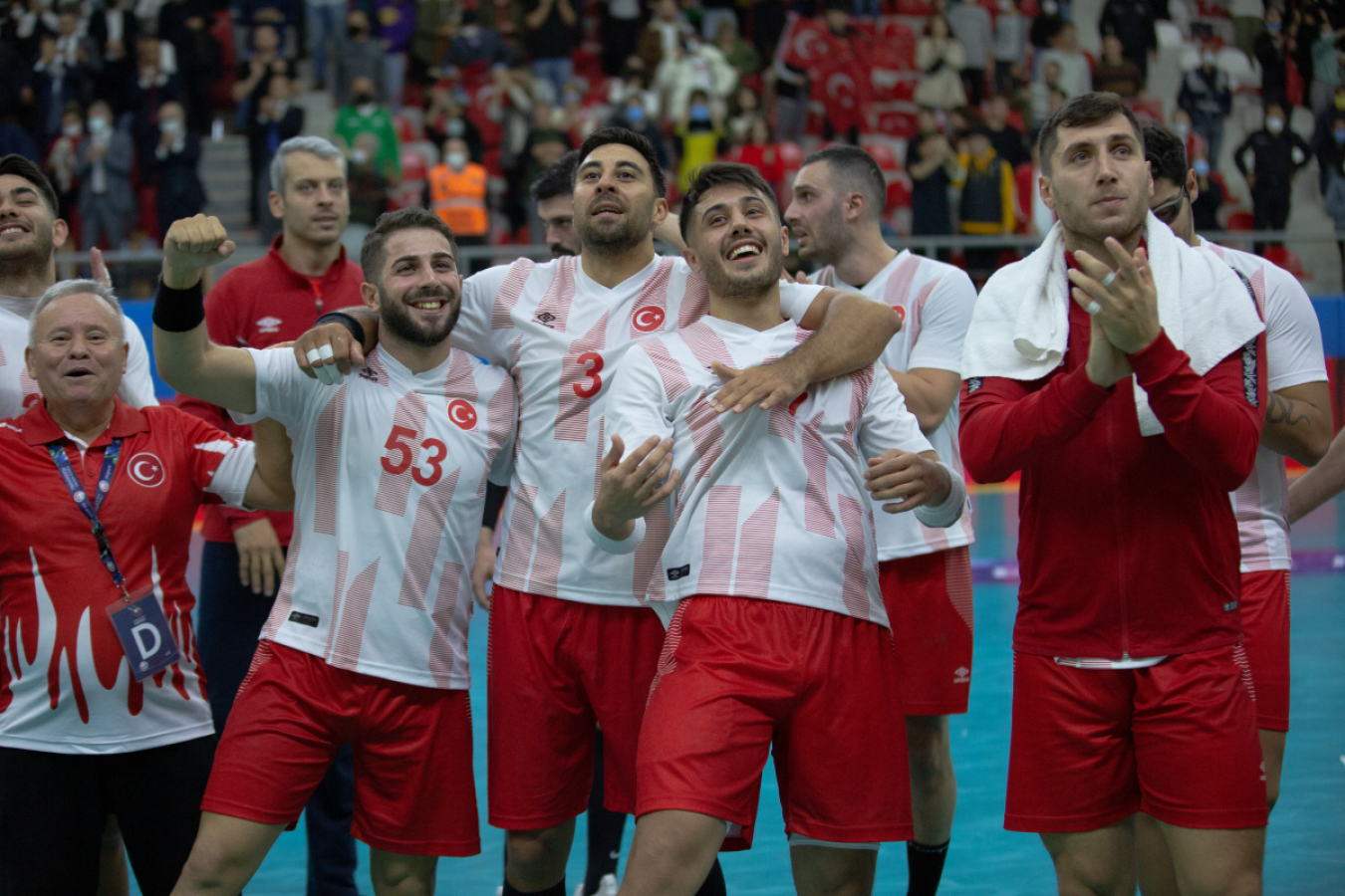 A Milliler, Kosova'yı devirdi;