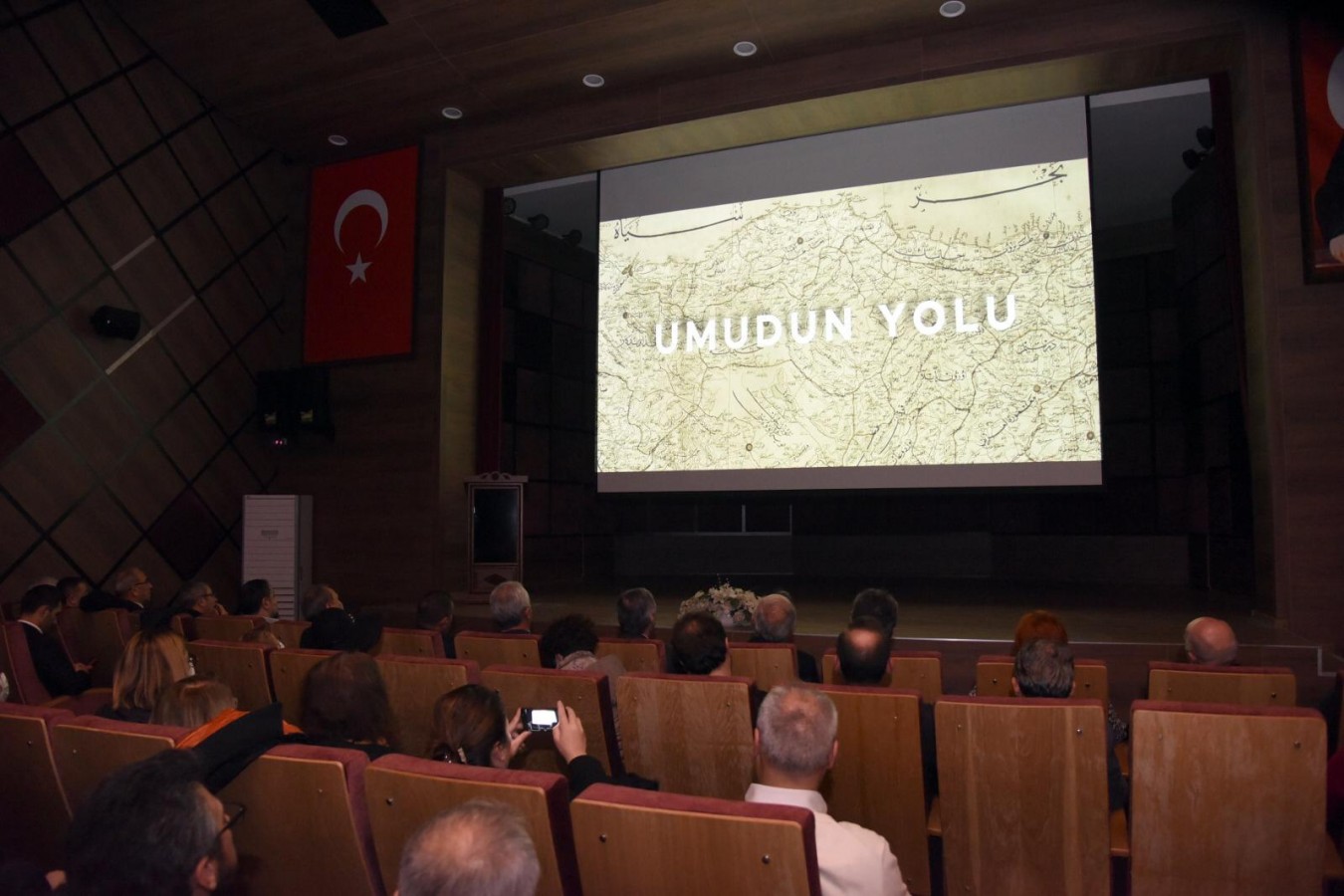 'Umudun Yolu' izleyiciyle buluştu