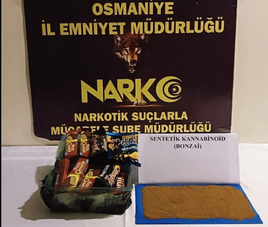 Çikolataların arasında uyuşturucu bulundu;