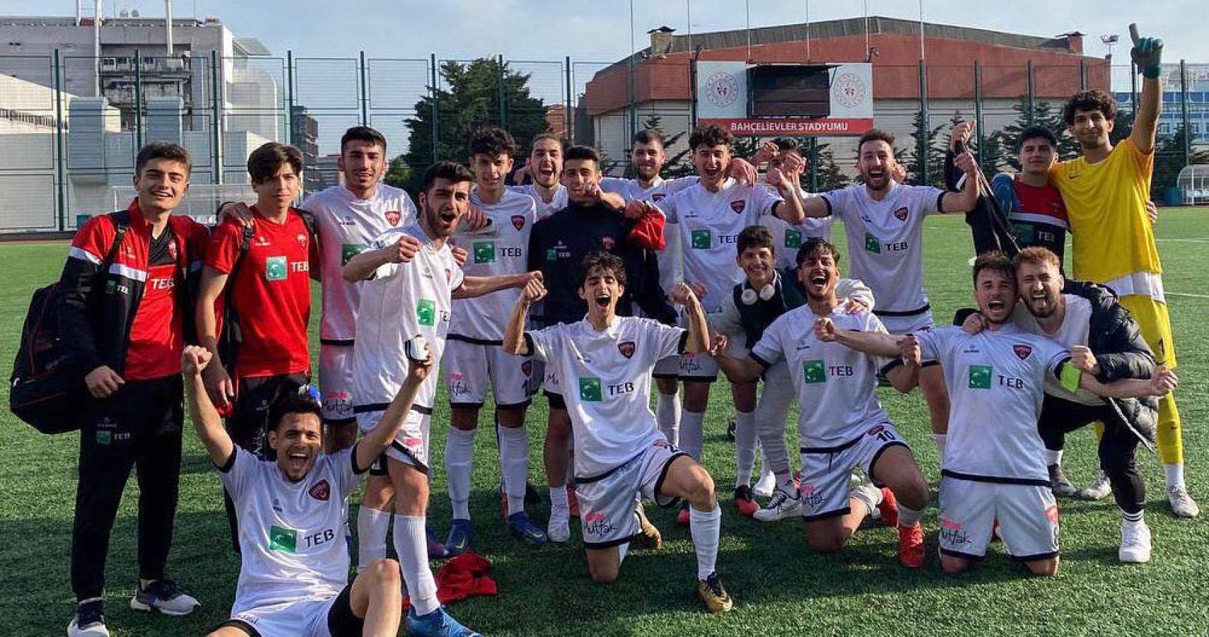 İstanbul KSK dörtledi;