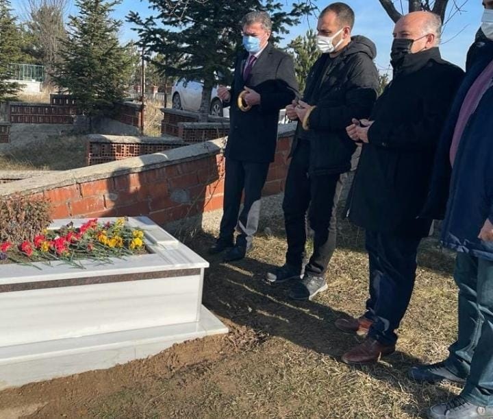 Öğrencileri ve sevenleri onu unutmadı;