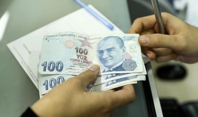 Burs ve öğrenim kredisi ödemeleri başladı;