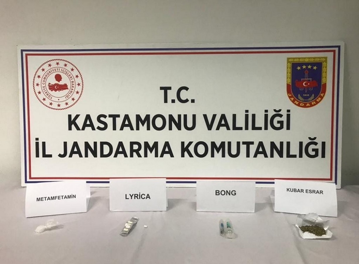 Araçlarından uyuşturucu çıktı;