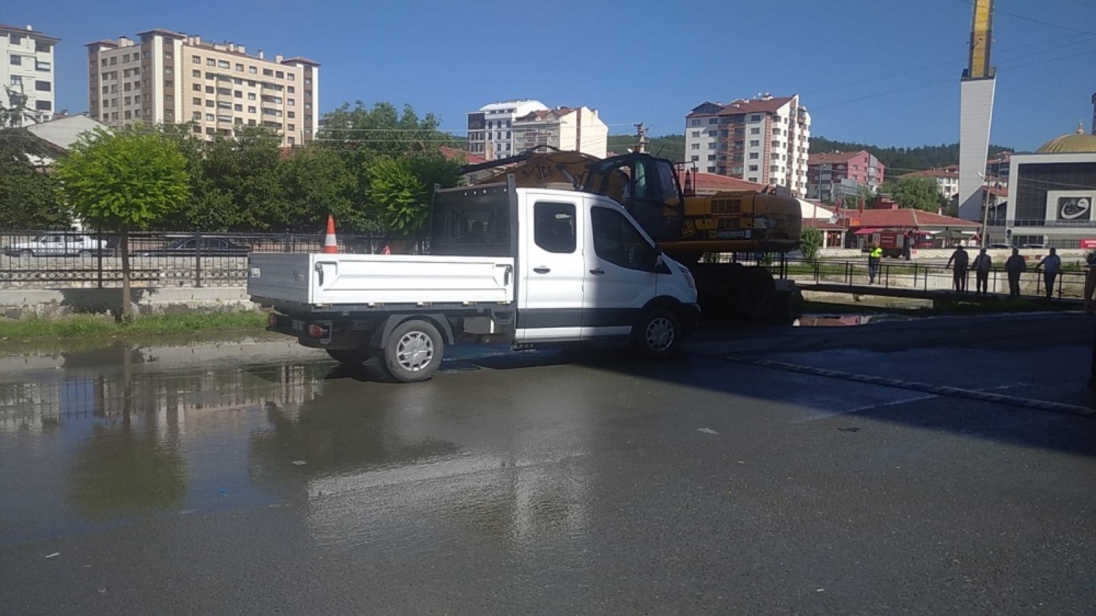 “Kanalizasyon bacaları tıkandı”;