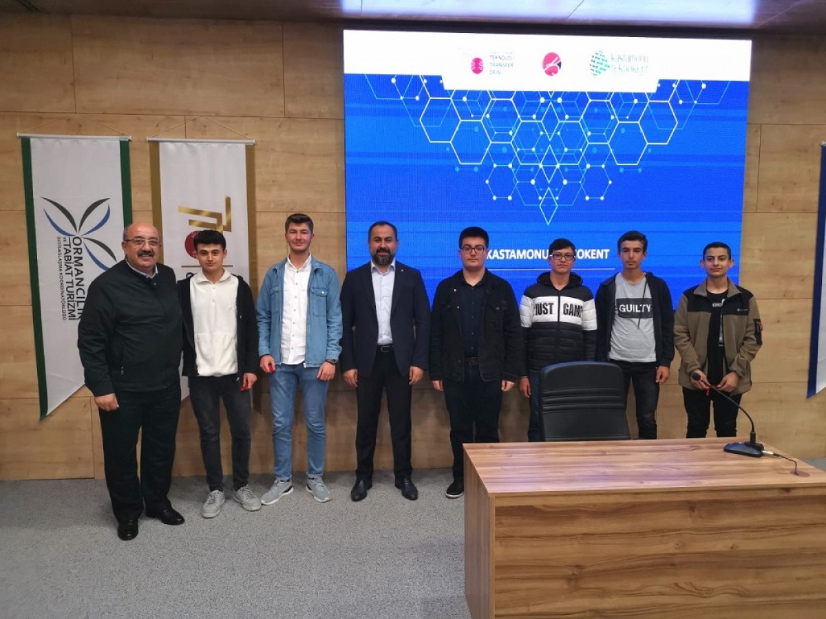 Yarışmadan, derecelerle döndüler;