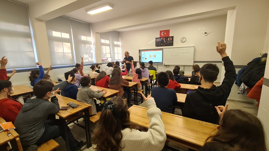 Merkez öğrencilerine ‘hızlı okuma’ kursu;