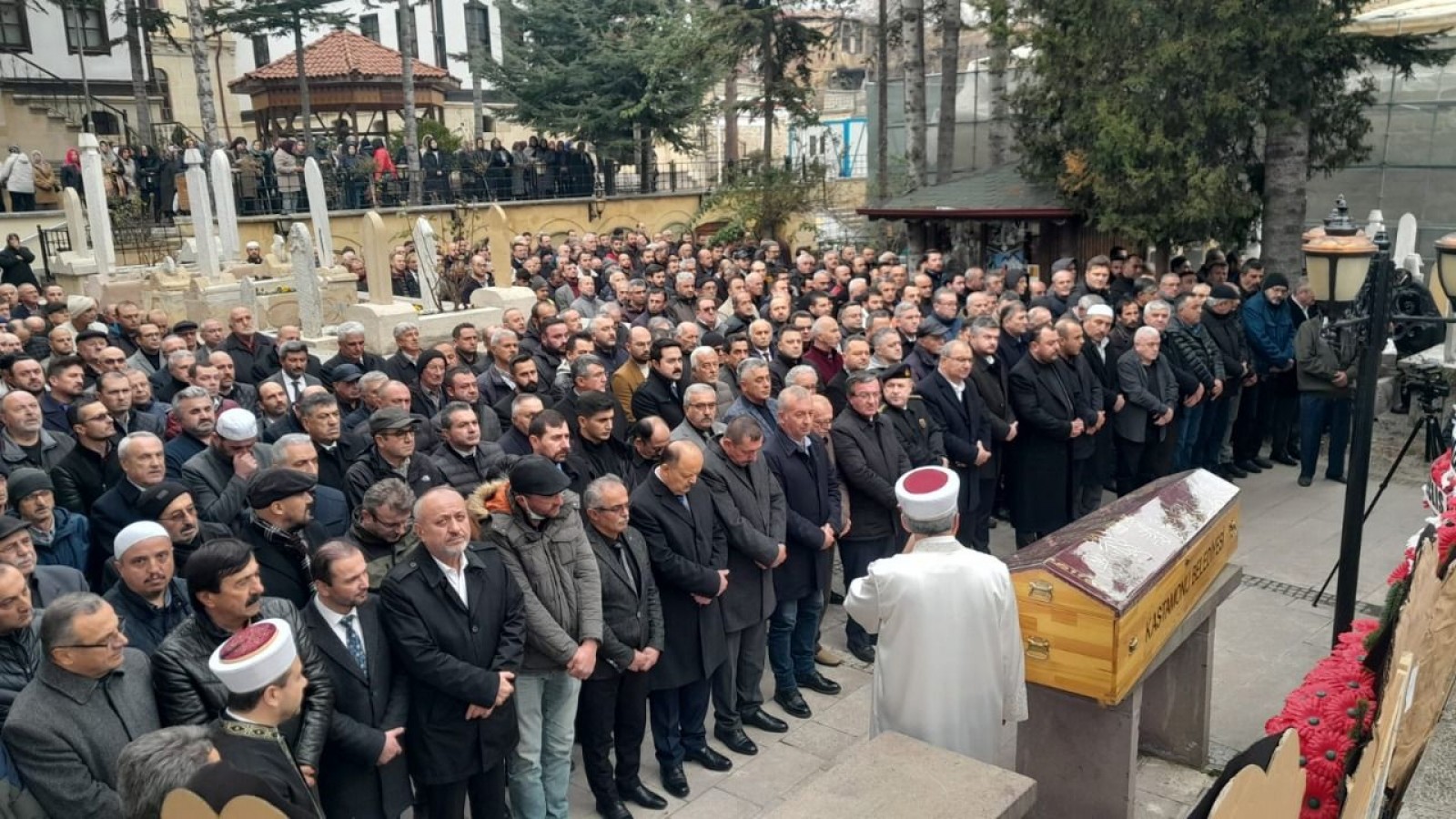 Başkan Vidinlioğlu’nun kayınpederi toprağa verildi;