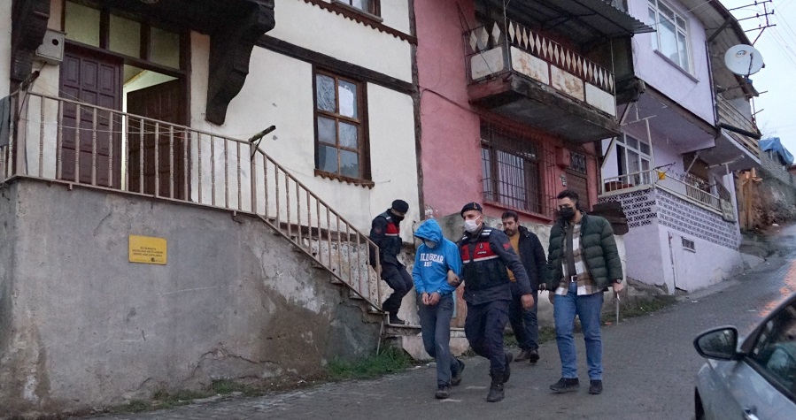 4 ilde DEAŞ operasyonu: 20 gözaltı;