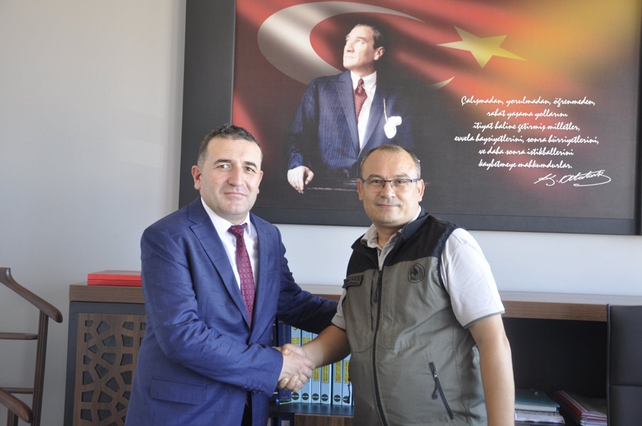 Kılıç görevini, Şenele’e devretti;