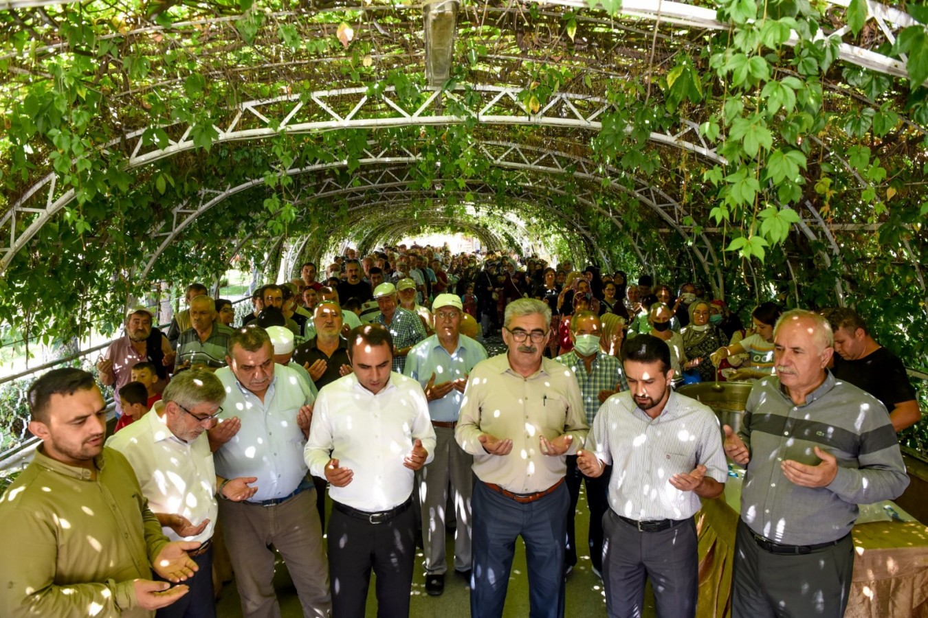 Taşköprü’de aşure ikramı;