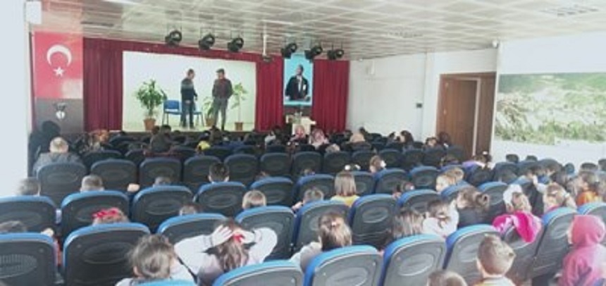 Küre’de çocuk tiyatrosu ve söyleşisi;