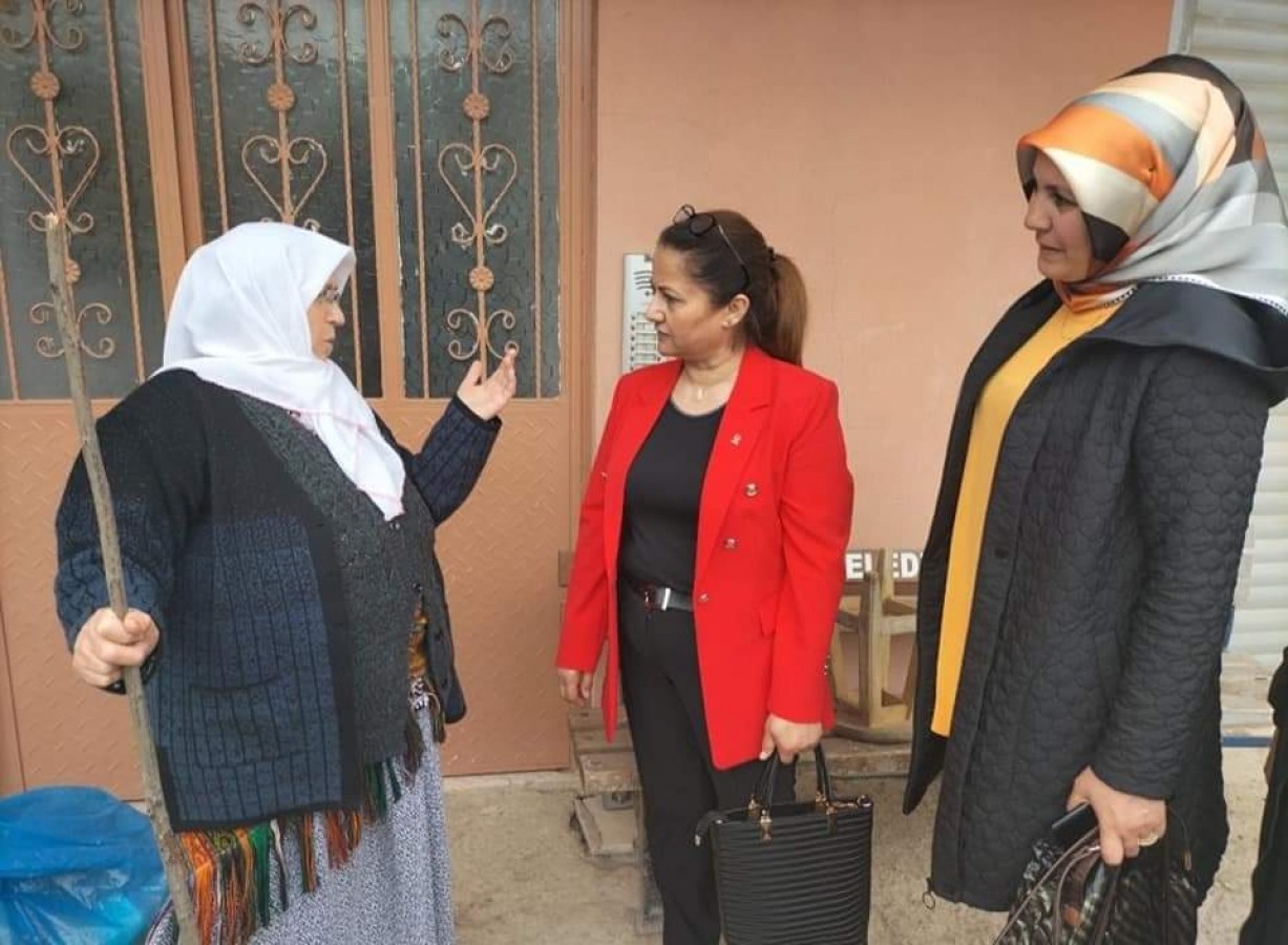 AK Kadınlar, Anneler Günü mesaisinde;
