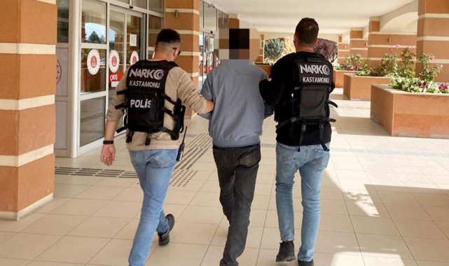 Kesinleşmiş hapis cezasıyla aranıyordu, yakalandı;