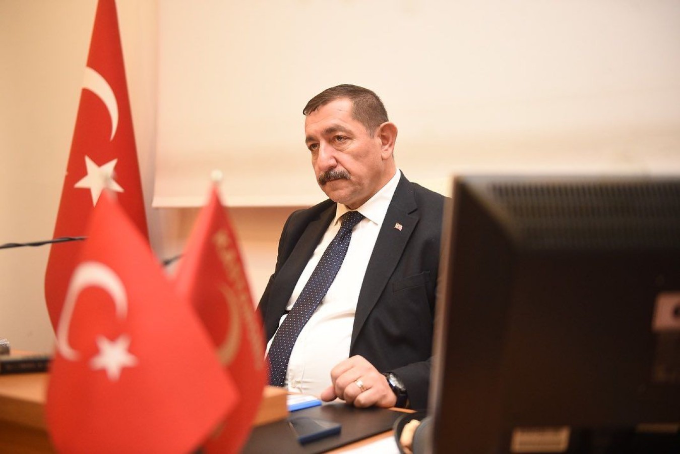 Kastamonu Belediye Meclisi; 60 saniye sürdü;