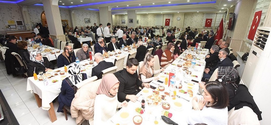 Kahramanlarımız ve aileleri iftarda buluştu;