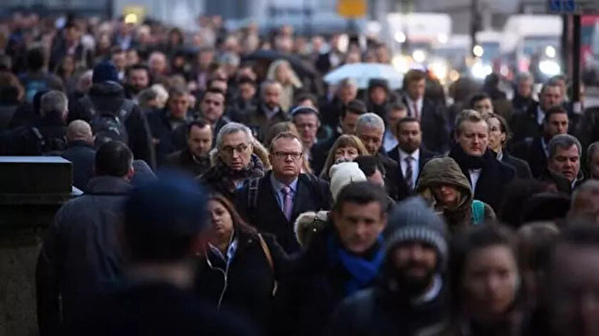 Türkiye'de işsizlik artıyor!;