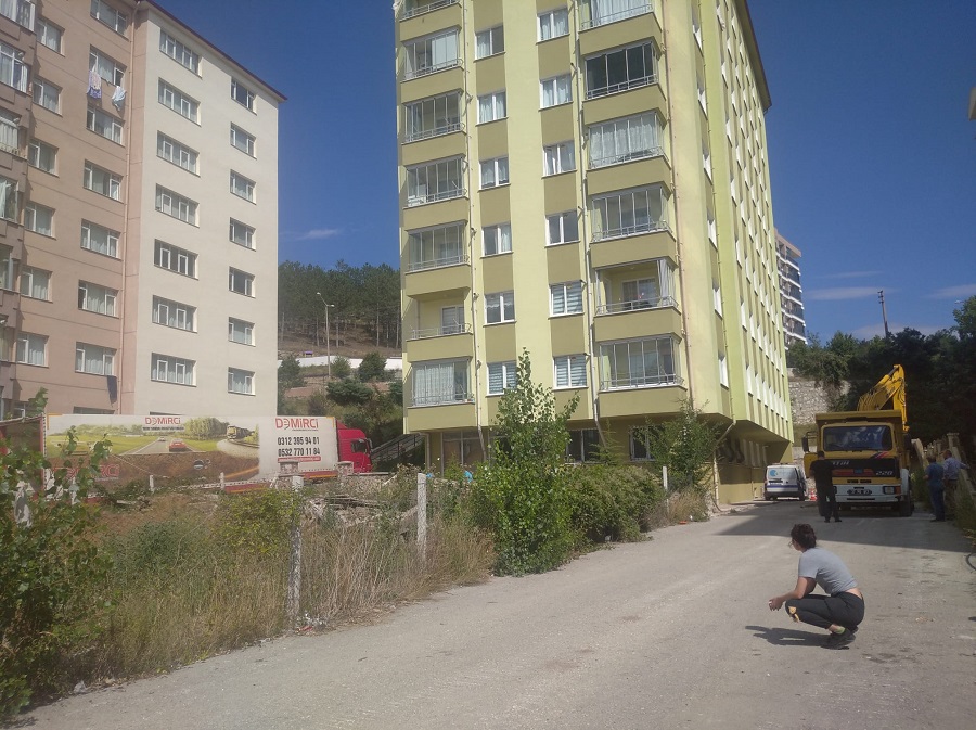 Bu kez de doğalgaz borusu delindi;