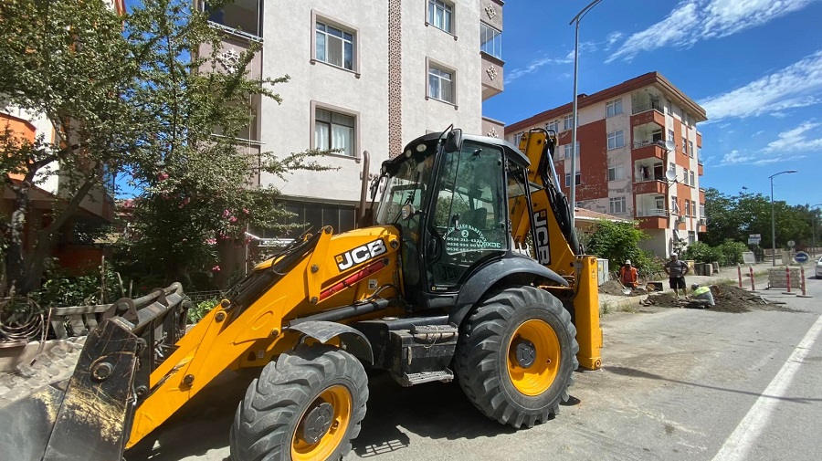 Doğalgaz servis hatları çekiliyor;