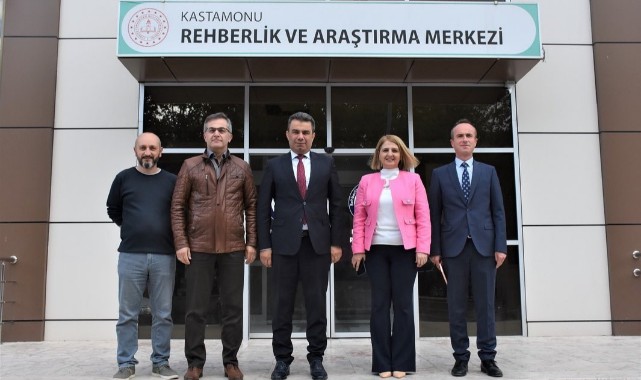 Kastamonu Rehberlik Araştırma Merkezi'ni ziyaret etti;