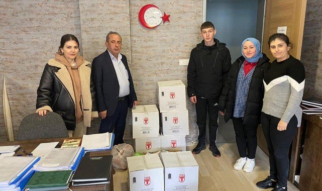 Ağlı'da lise öğrencilerinden örnek davranış;
