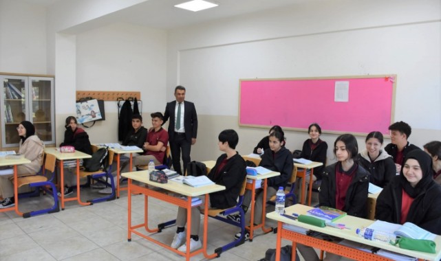 "Geleceğin Türkiye'sini inşa edeceksiniz";