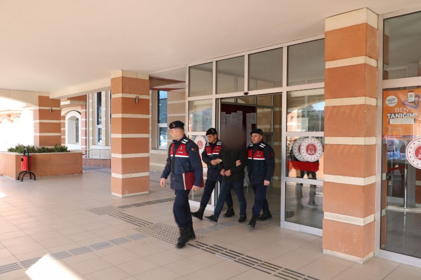 FETÖ firarisi tutuklandı;