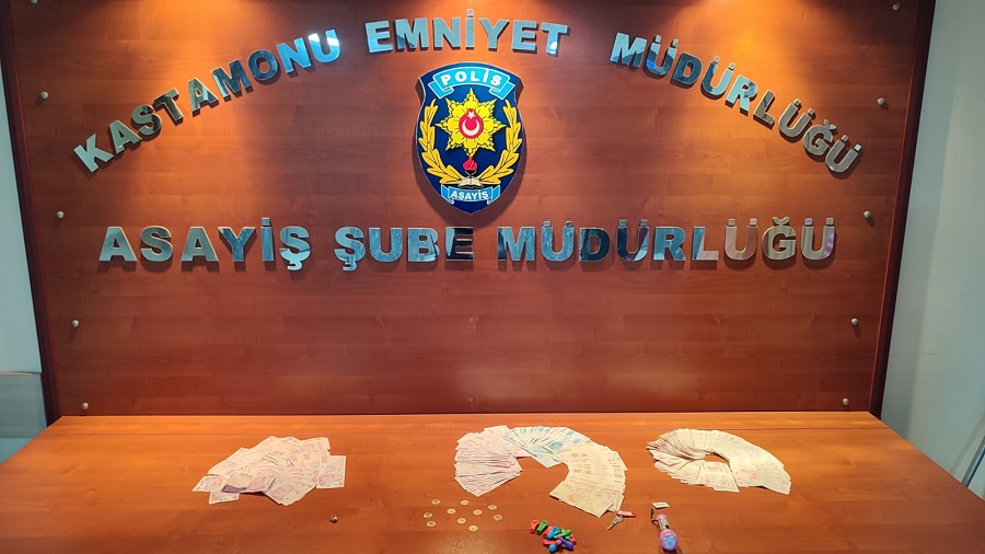 Suçüstü yakalandı;