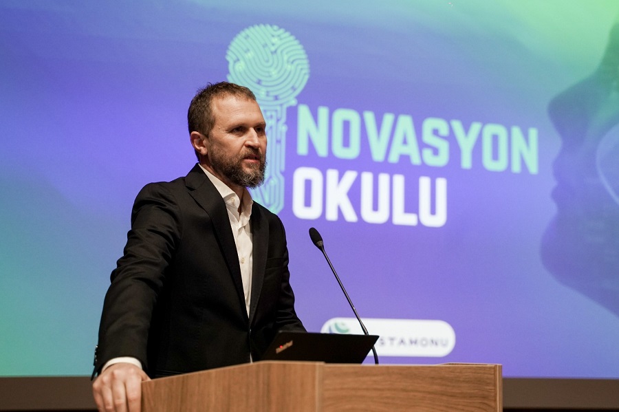 Entegre’nin İnovasyon Okulu ilk mezunlarını verdi;