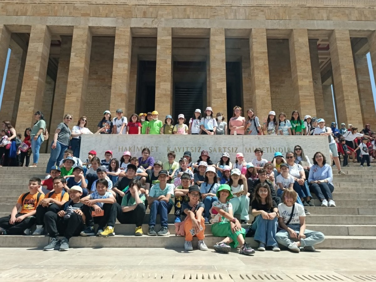 Bahçeşehir Koleji’nden Anıtkabir’e ziyaret;