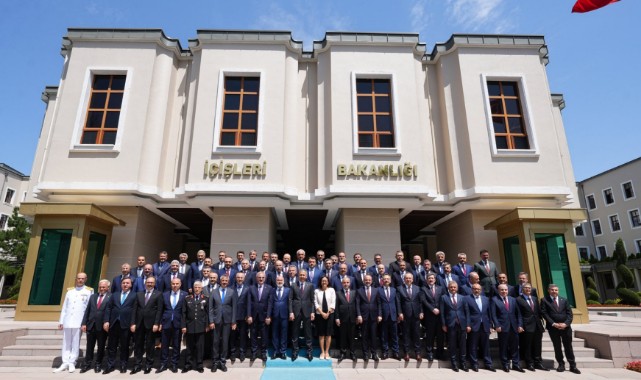 Valiler toplandı! Kastamonu'nun yeni ve eski valileri de katıldı