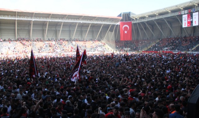 Çorum FK şampiyon;