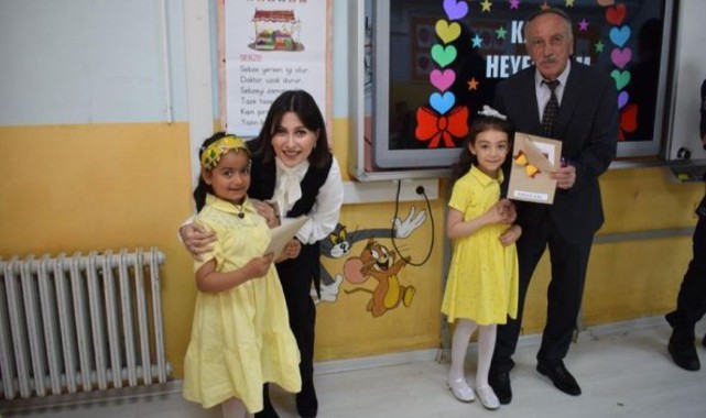 Kaymakam Kazanasmaz'dan karneler;