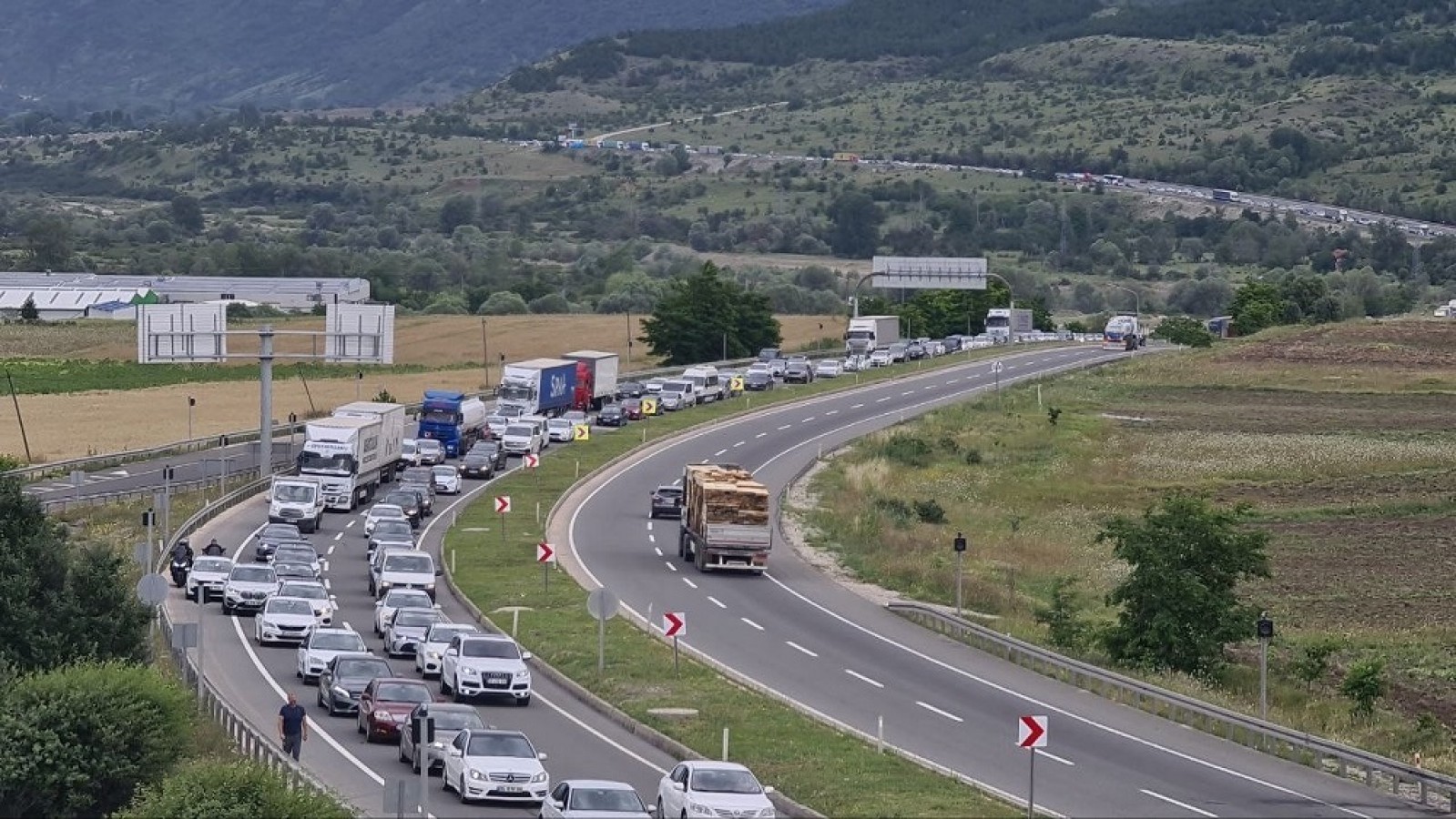 Bayram dönüşü başladı, 50 kilometrelik araç kuyruğu oluştu;