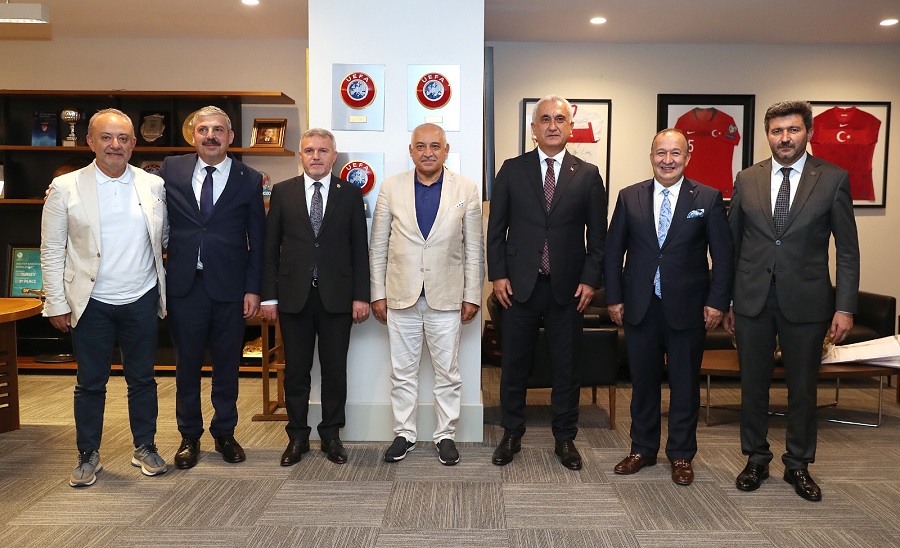 Vali Çakır’dan, Başkan Büyükekşi’ye ziyaret;