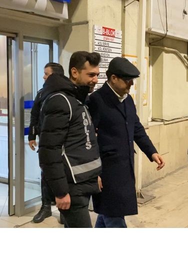 Hazinedar tutuklandı;