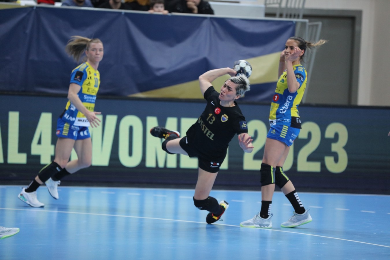 Belediyespor işini zora soktu (28-33);