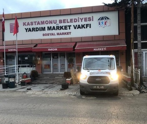 Yardım tırları ardı ardına gidiyor;