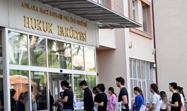 İlk oturum sona erdi;