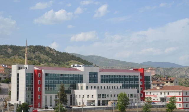 Eşini öldürdü, kayınvalidesini ağır yaraladı, ardından intihar etti;
