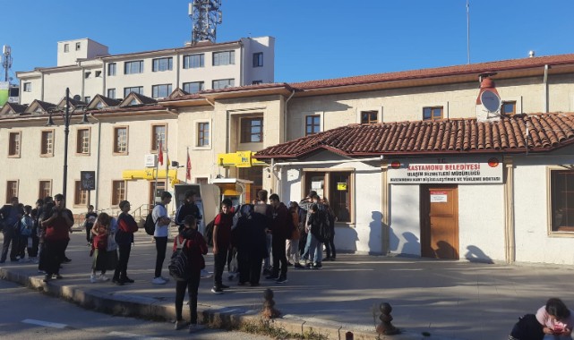 Yükleme noktasında ulaşım kuyruğu;