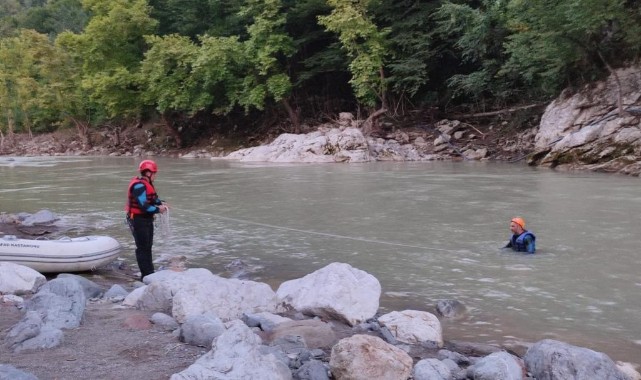 Devrekani Çayı’nda akıntıya kapılarak kayboldu;