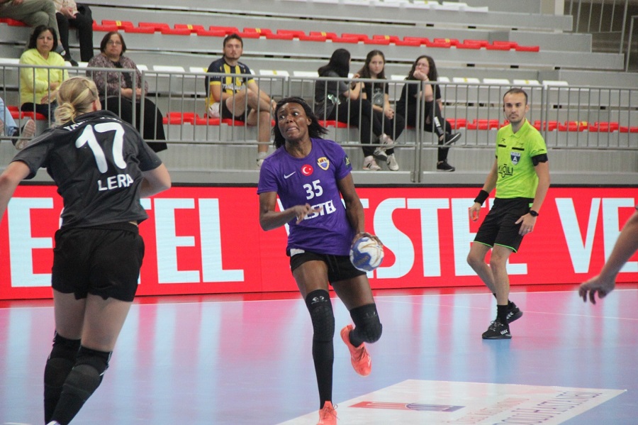 Belediyespor Şampiyonlar Ligi’nde ağır yaralı;